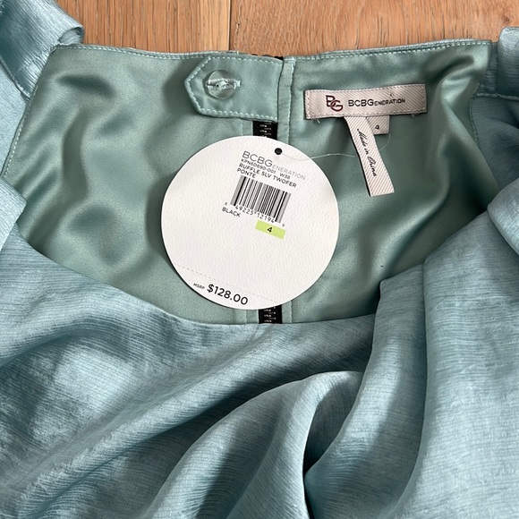 NWT BCBGeneration Ruffle Sleeve Cupro & Ponte Dress - Teal and Black - Size 4 - Picture 4 of 15